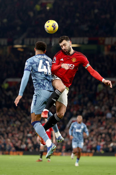 使斯图加特 使斯图加特