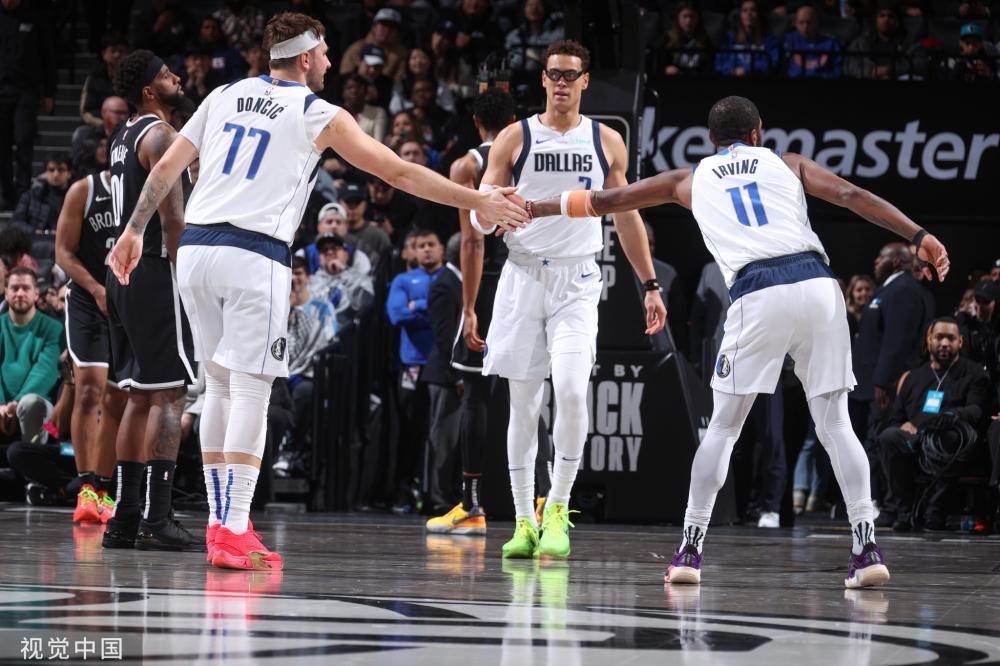 崭露头角 崭露头角